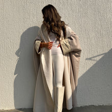 Load image into Gallery viewer, Reversible Bisht (white)