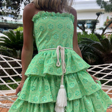 Load image into Gallery viewer, Daisy (green)