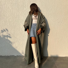 Load image into Gallery viewer, Reversible Bisht (green)