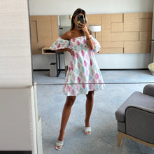 Load image into Gallery viewer, Bloom (leaves pink)