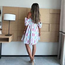 Load image into Gallery viewer, Bloom (leaves pink)