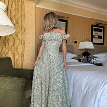 Load image into Gallery viewer, Fleur (green)