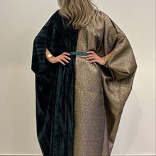 Load image into Gallery viewer, Half Velvet (Green)/half Metallic (Gold)