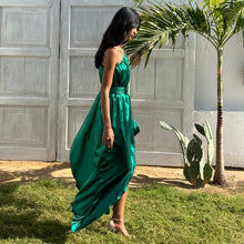 Load image into Gallery viewer, Metallic Athena (Green)