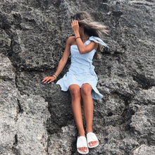 Load image into Gallery viewer, Aria (blue)