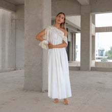 Load image into Gallery viewer, Clio (White)