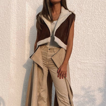 Load image into Gallery viewer, 2 in 1 vest (Brown)