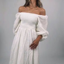 Load image into Gallery viewer, Another day (white)