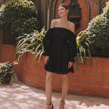 Load image into Gallery viewer, Flower girl (Black)