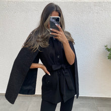Load image into Gallery viewer, Cape Jacket / removable sleeves (Black)