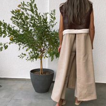 Load image into Gallery viewer, 2 in 1 vest (Brown)