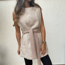 Load image into Gallery viewer, Cape Jacket / removable sleeves (Beige)