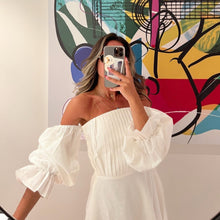 Load image into Gallery viewer, Flower girl (White)