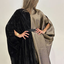 Load image into Gallery viewer, Half Velvet (Black)/half Metallic (Gold)
