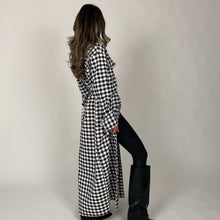 Load image into Gallery viewer, Front Slit Velvet Shirt (Checkered)
